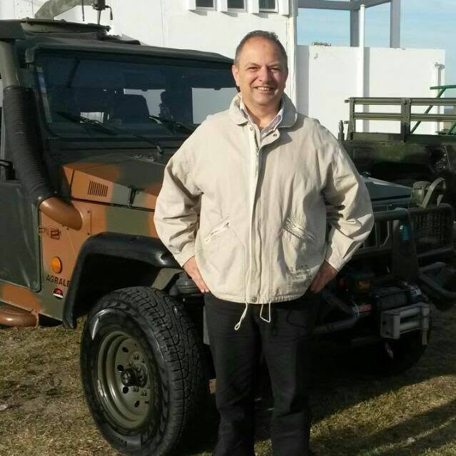 <em>David R.</em>